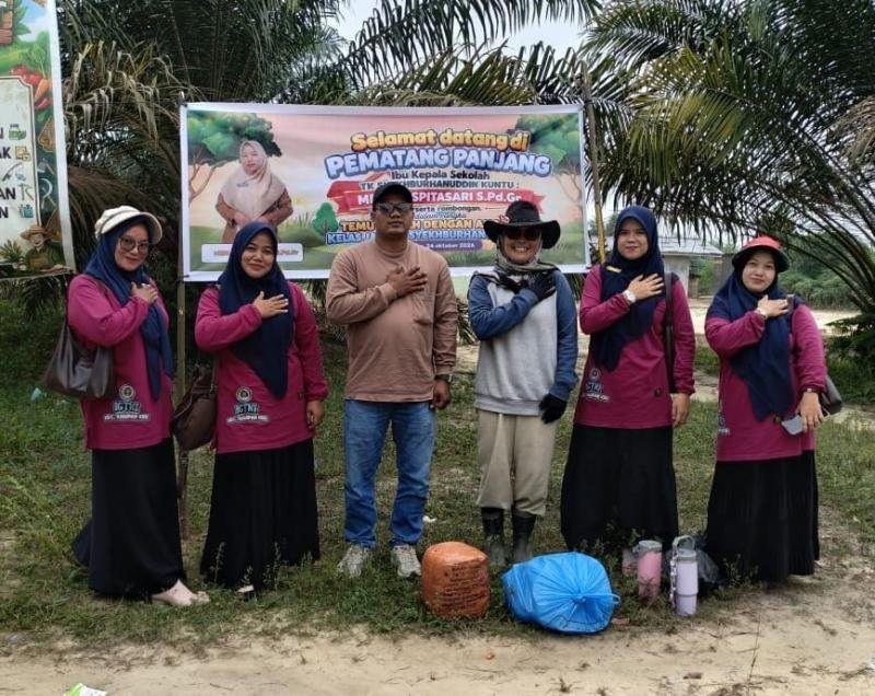 Menolak Kalah oleh Jarak, Kepsek TK Syekh Burhanuddin Kuntu Sebut Anak Didik Pematang Panjang bak &rsquo;Laskar Pelangi&rsquo;